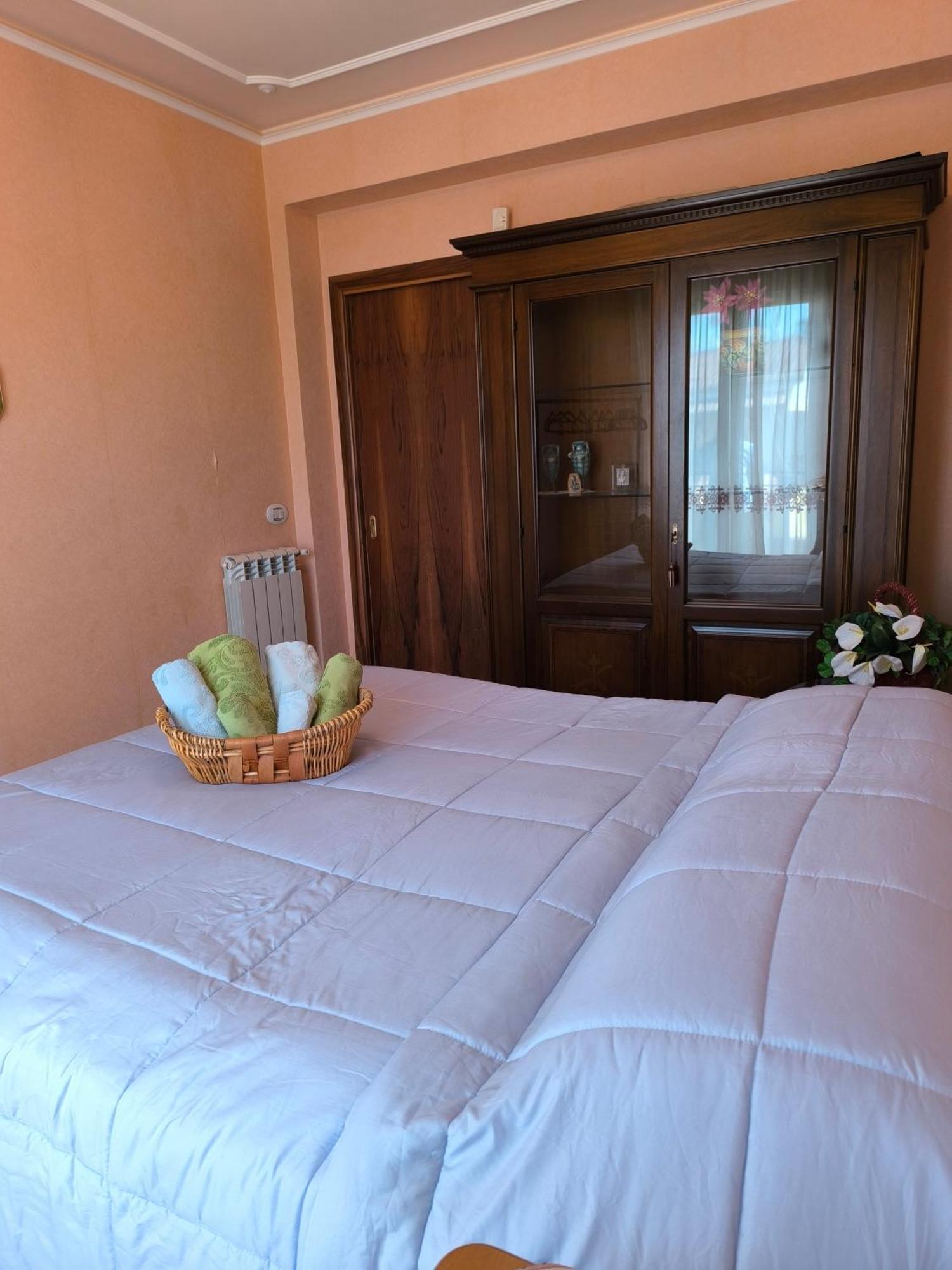 Bed & Breakfast Kalinka Bed & Breakfast Motta Sant' Anastasia Luaran gambar
