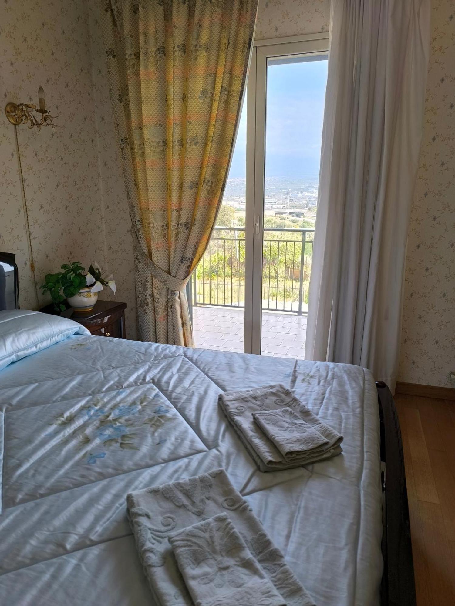 Bed & Breakfast Kalinka Bed & Breakfast Motta Sant' Anastasia Luaran gambar