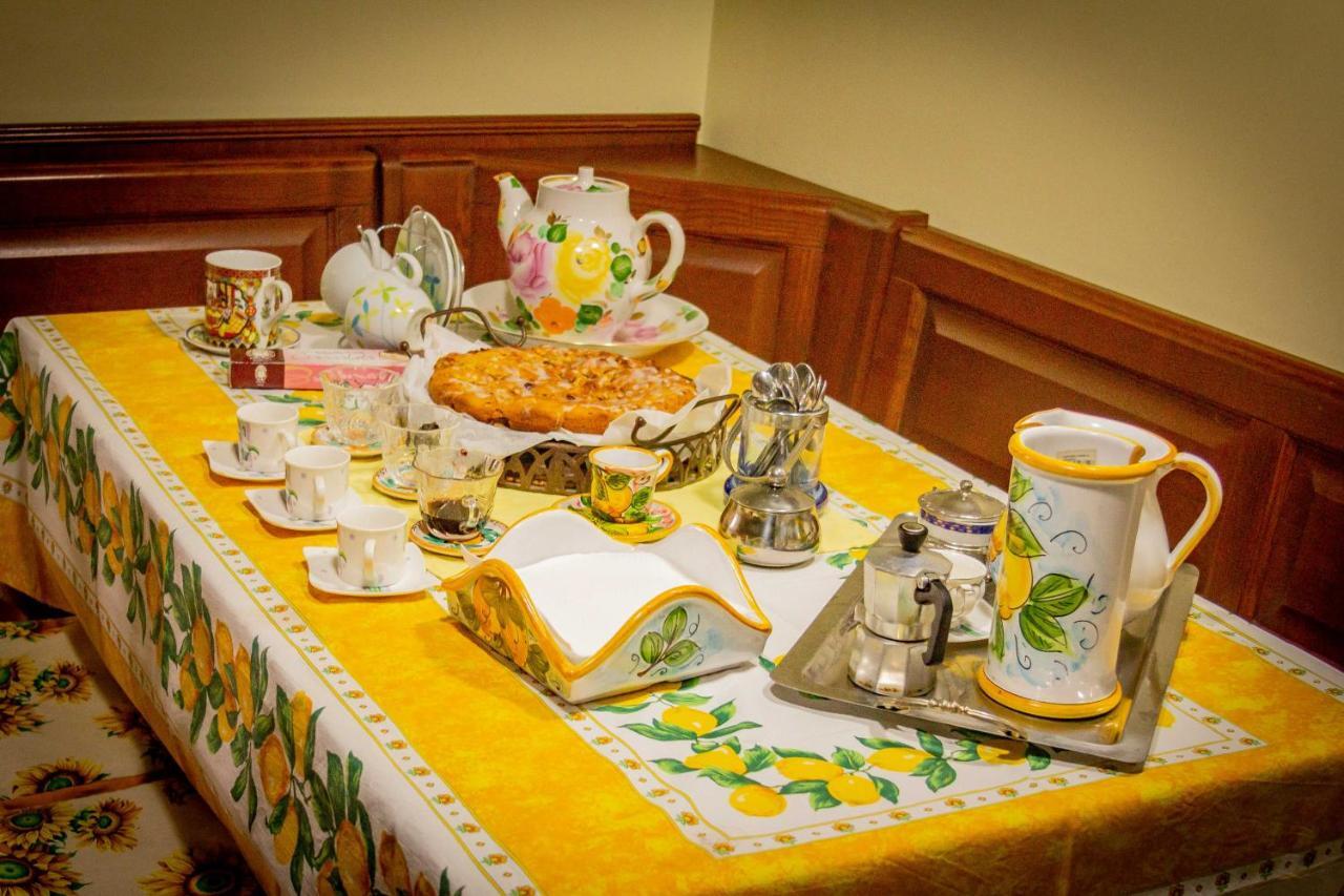 Bed & Breakfast Kalinka Bed & Breakfast Motta Sant' Anastasia Luaran gambar